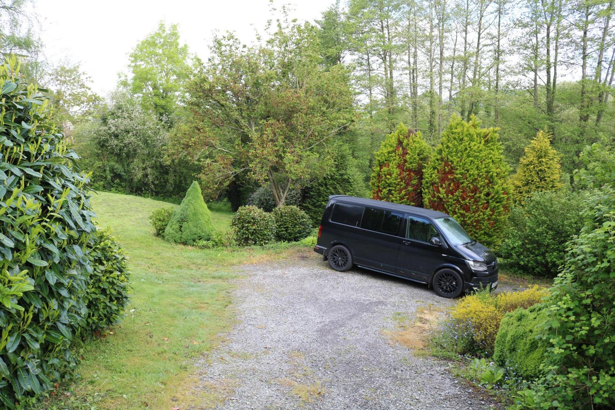 Fontaine Blanche River View, Large Patio & Garden In Central Brittany With Starlink Wifi Treffrin Екстериор снимка
