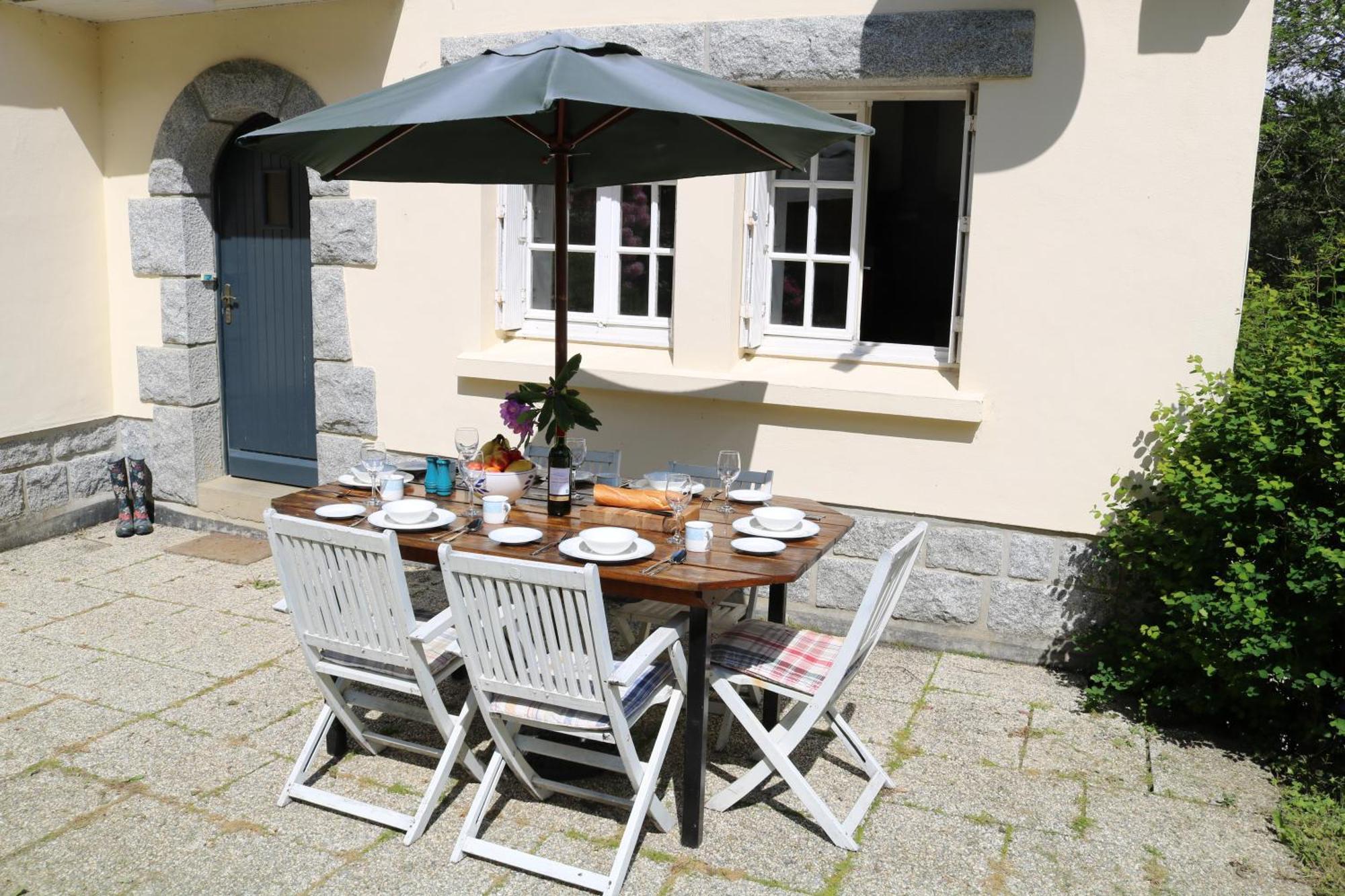 Fontaine Blanche River View, Large Patio & Garden In Central Brittany With Starlink Wifi Treffrin Екстериор снимка