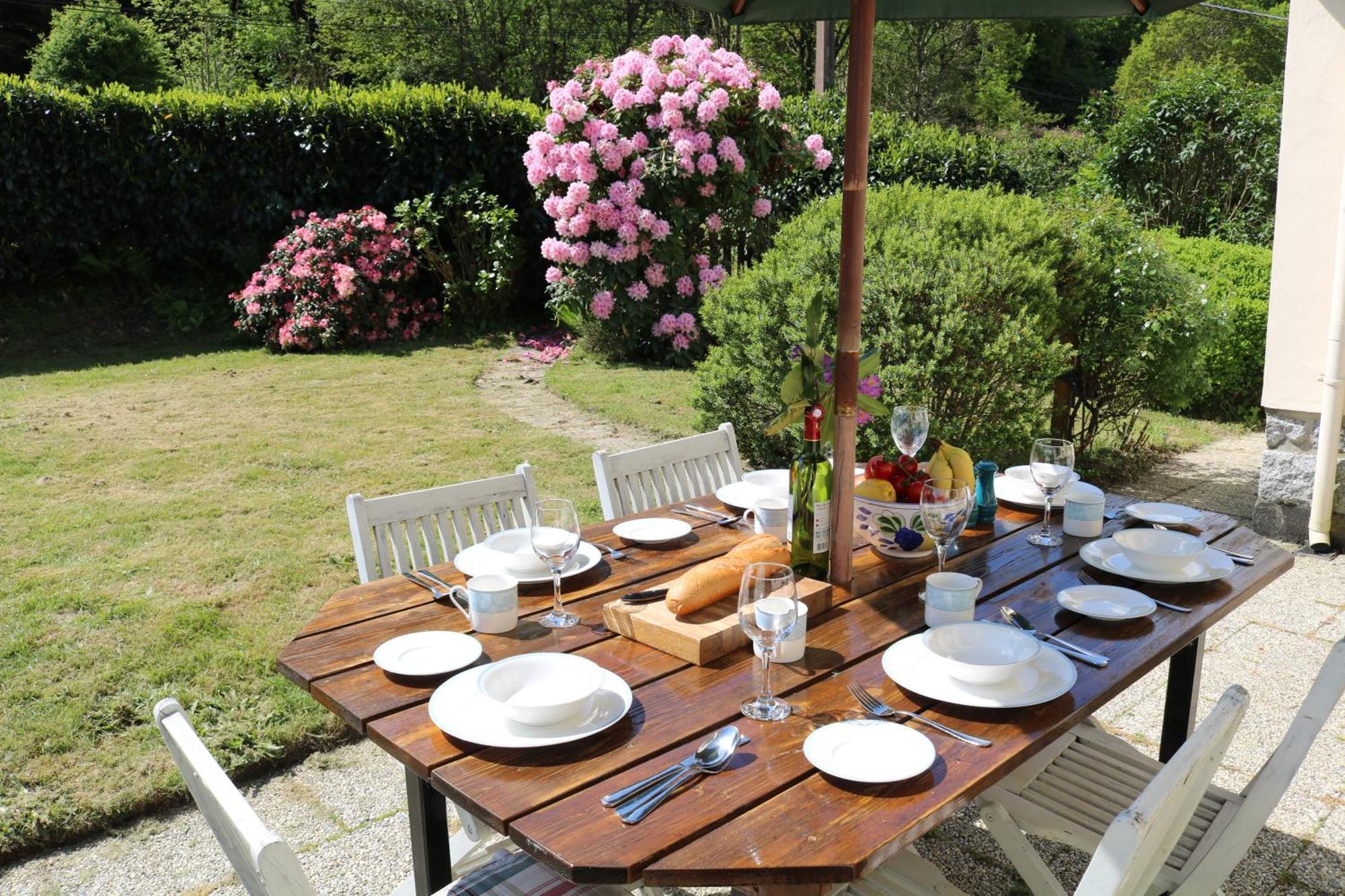 Fontaine Blanche River View, Large Patio & Garden In Central Brittany With Starlink Wifi Treffrin Екстериор снимка